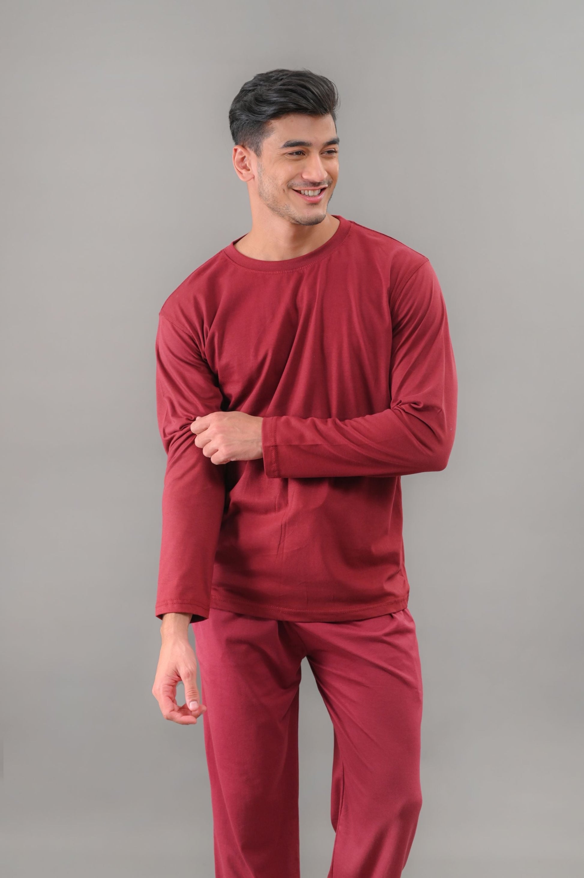 Shop MAROON FULL SLEEVES T-SHIRT Online in Pakistan