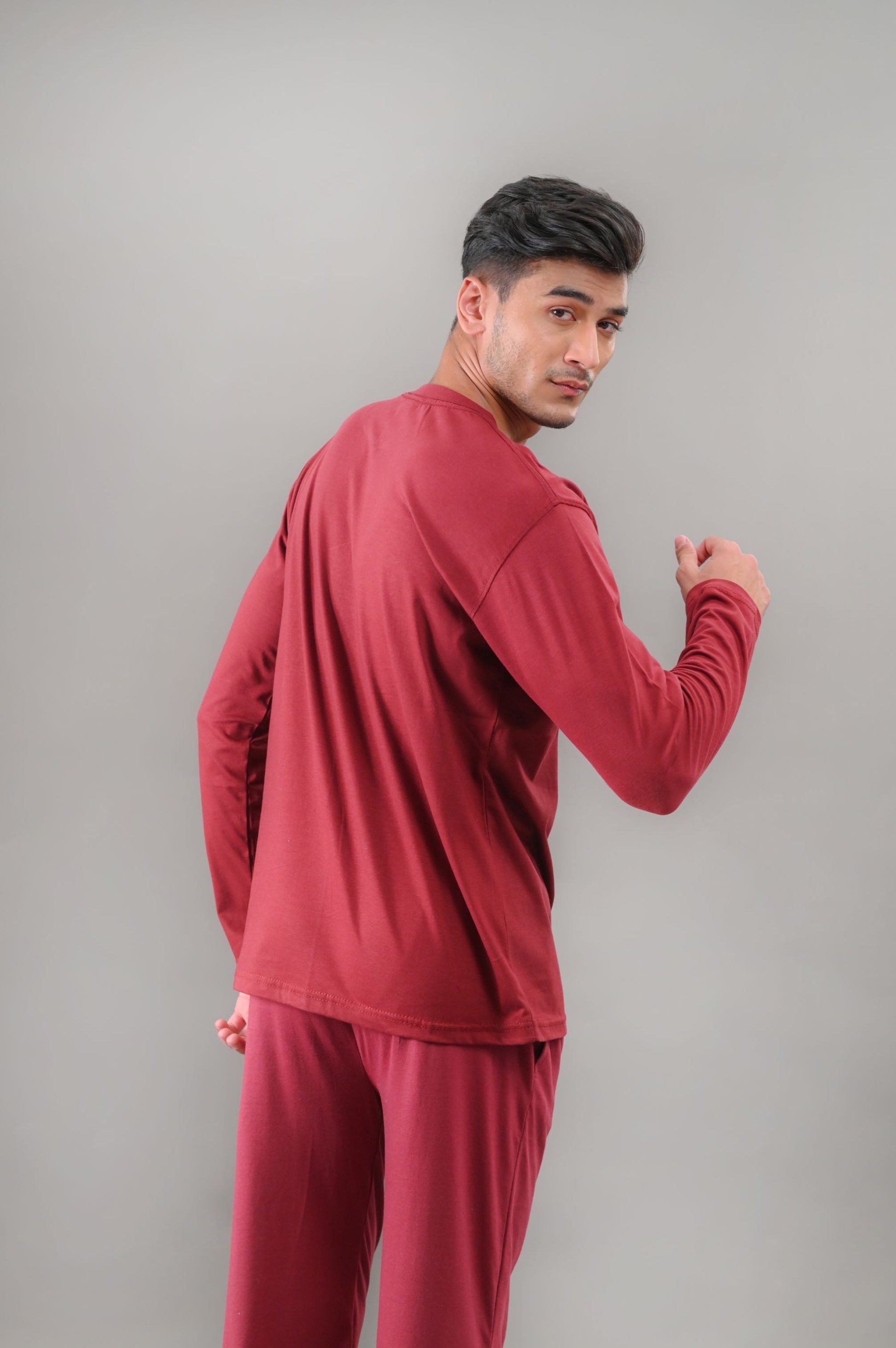 Shop MAROON FULL SLEEVES T-SHIRT Online in Pakistan