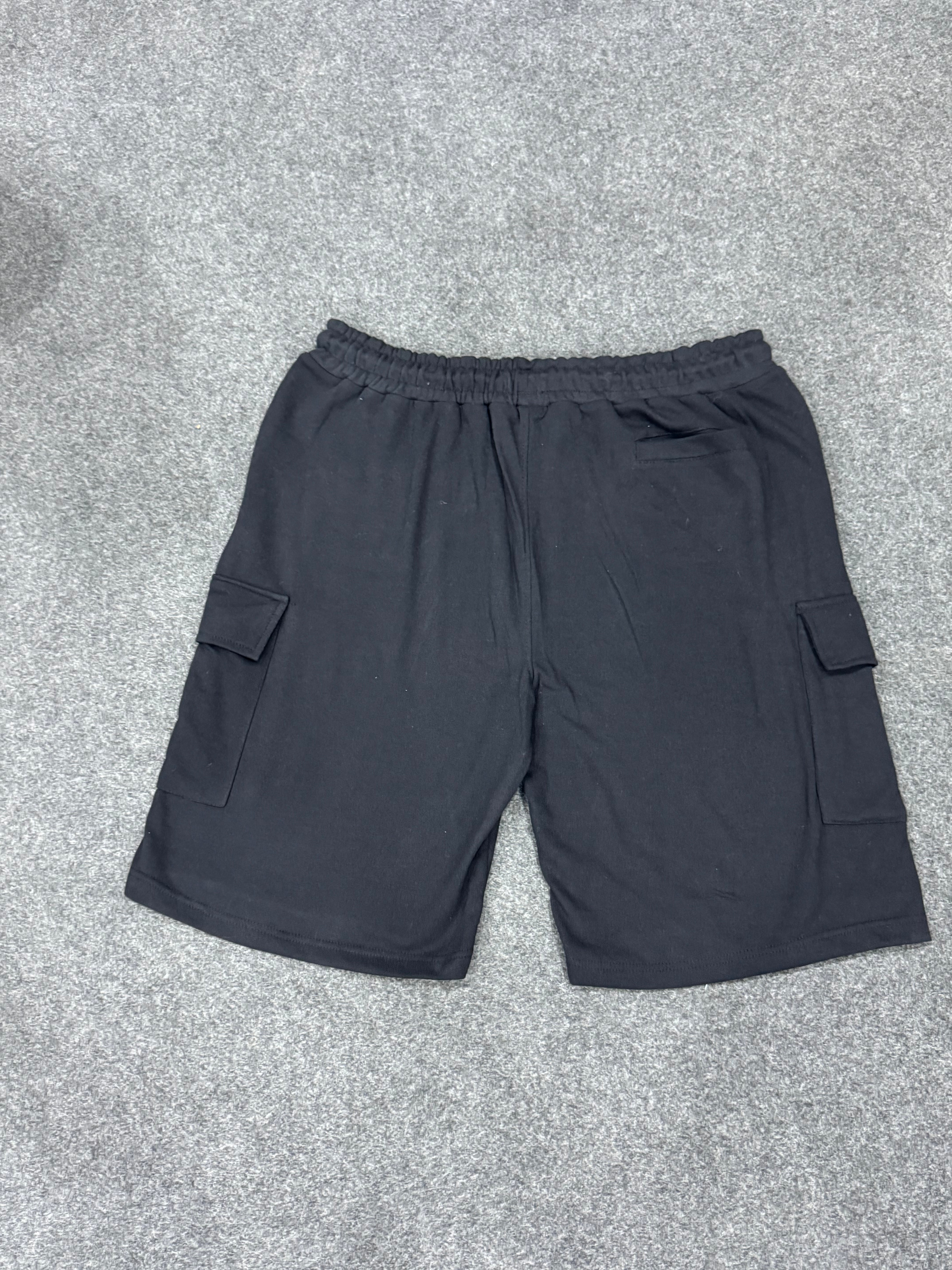 BLACK CARGO SHORTS - My Store