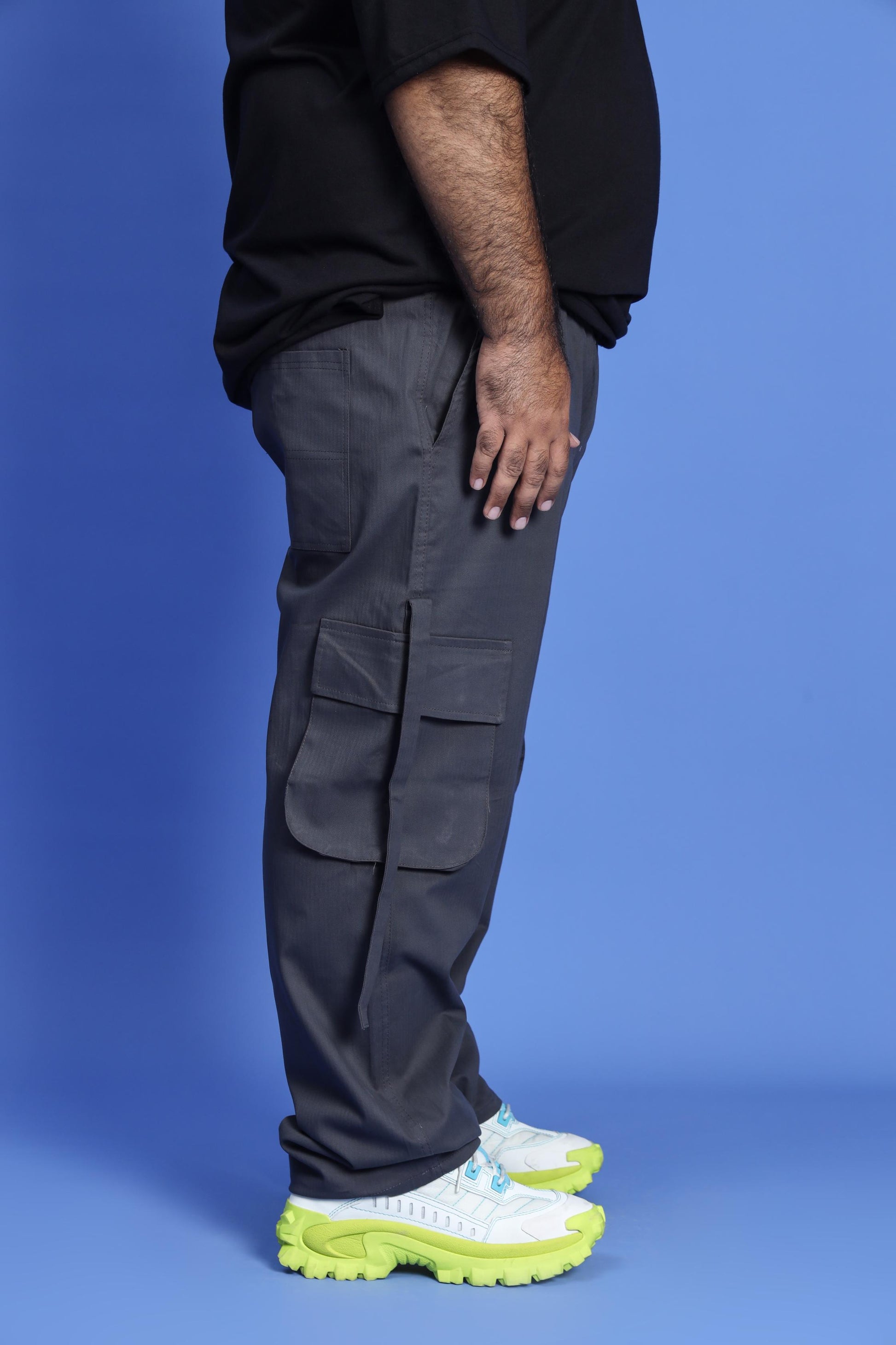 Shop [MINOR FAULT] STEEL GRAY CARGO PANT Online in Pakistan